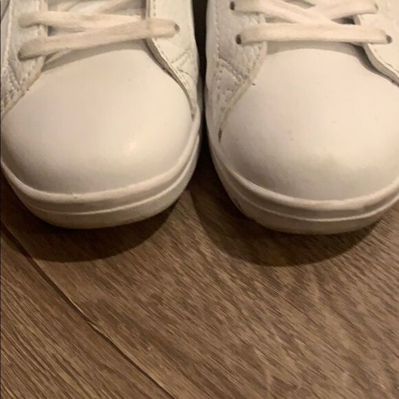 Levi’s white sneakers  - Picture 2 of 6